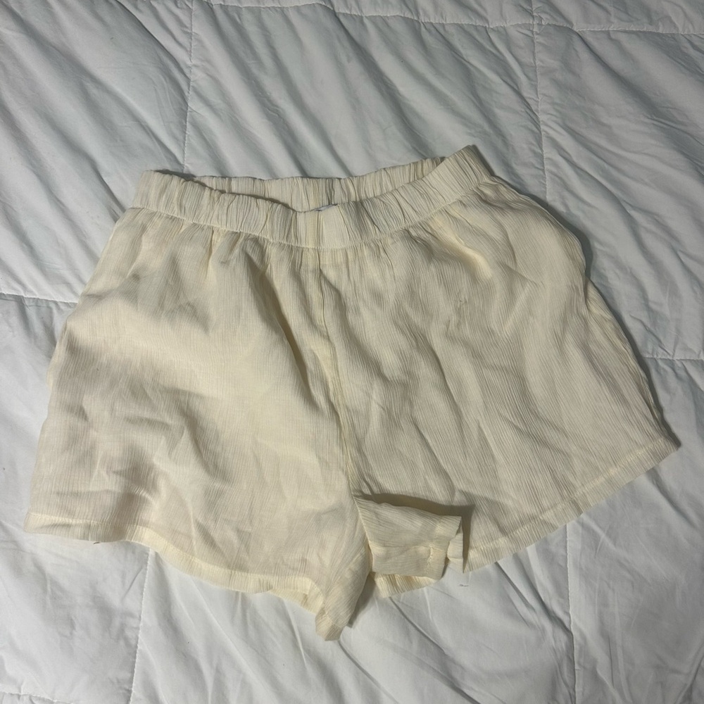 Cream High Waist Relaxed Fit Shorts NWO Tags